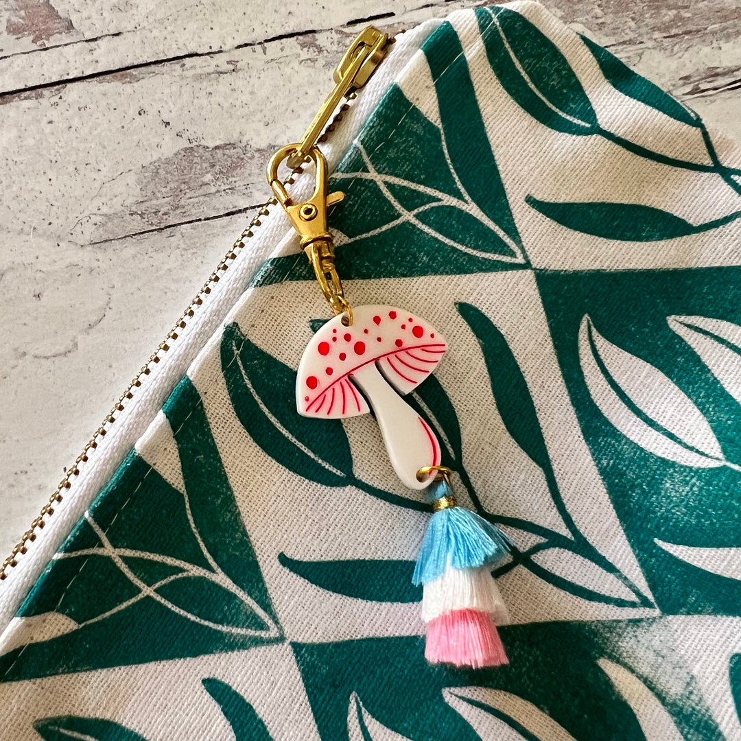 Mushroom Zipper Pull
