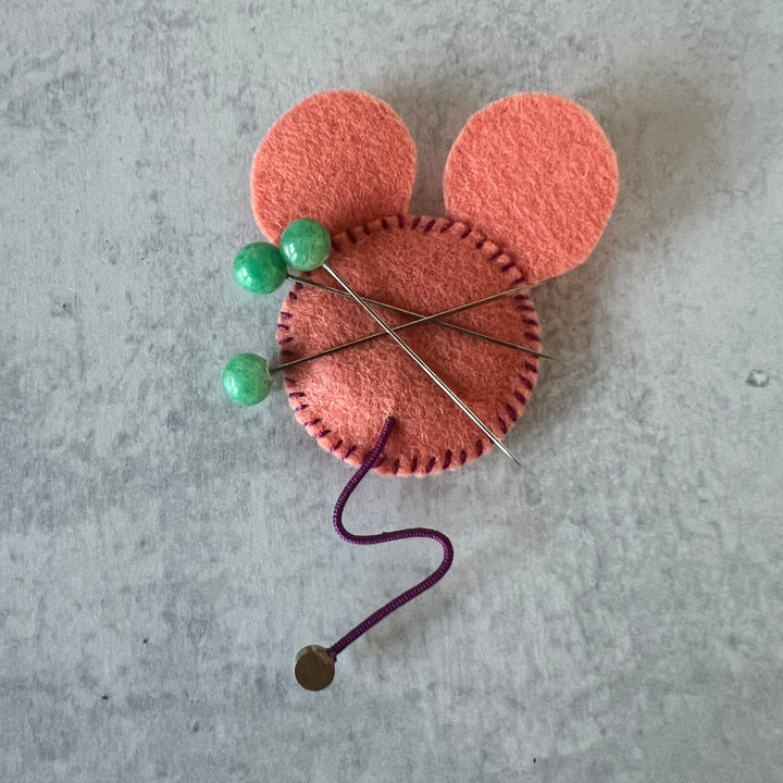 Mouse Needle Holder