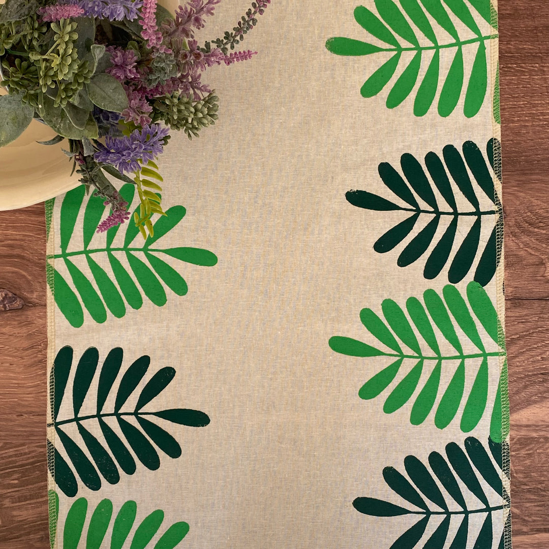 Green Leaves Table Runner