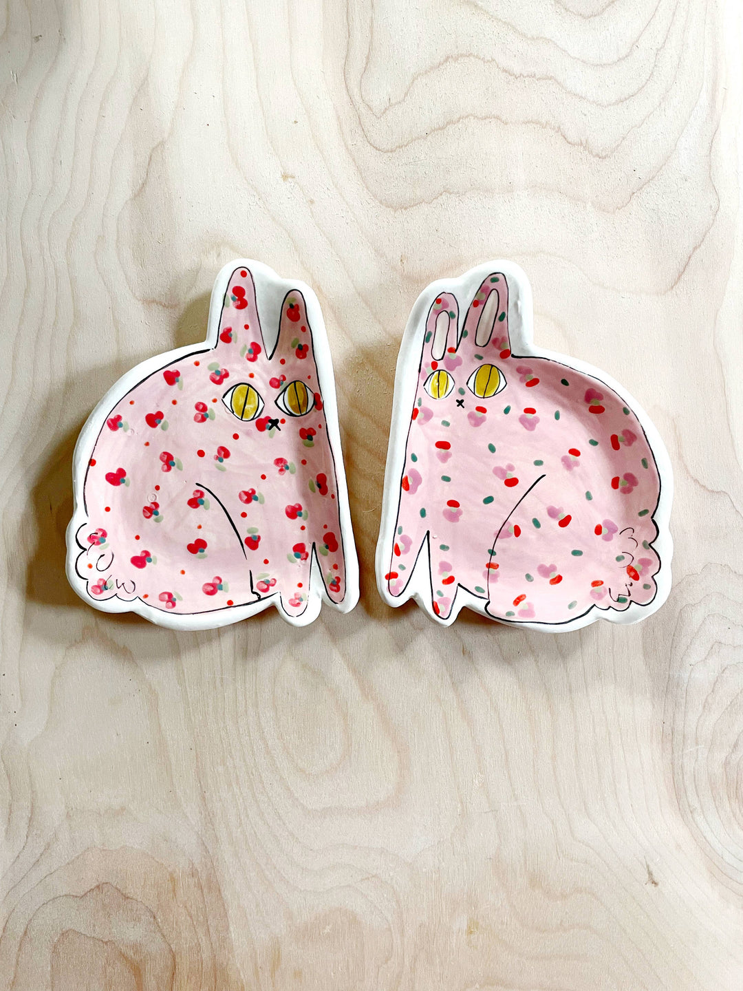 Adorable Sitting Bunny Plate