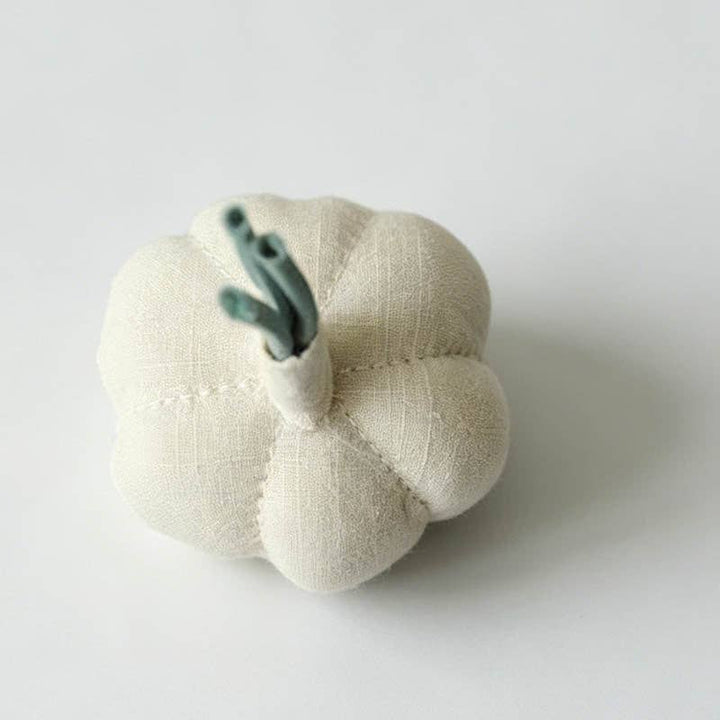 Refined Artistic Stuffed Fabric Garlic Daily Brooch