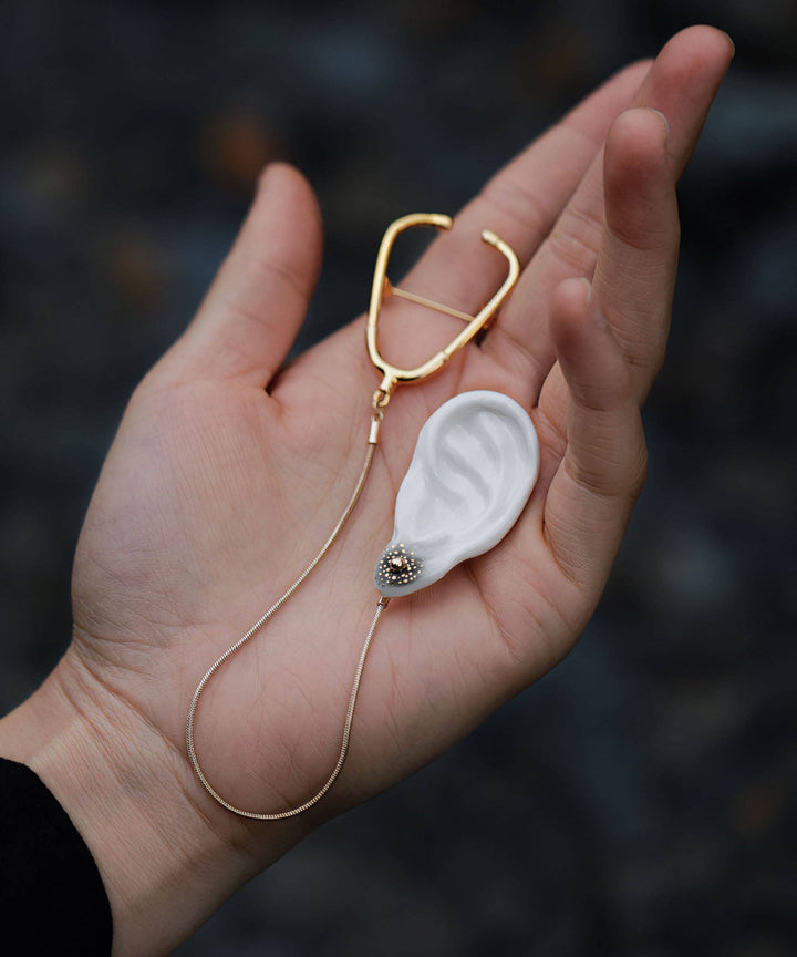 YIHE Ceramic Brooches "Stethoscope"