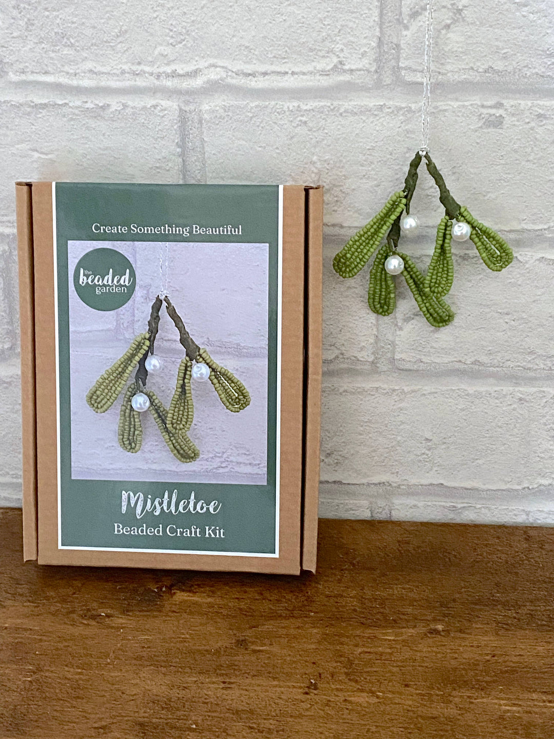 Mistletoe Beaded Craft Kit