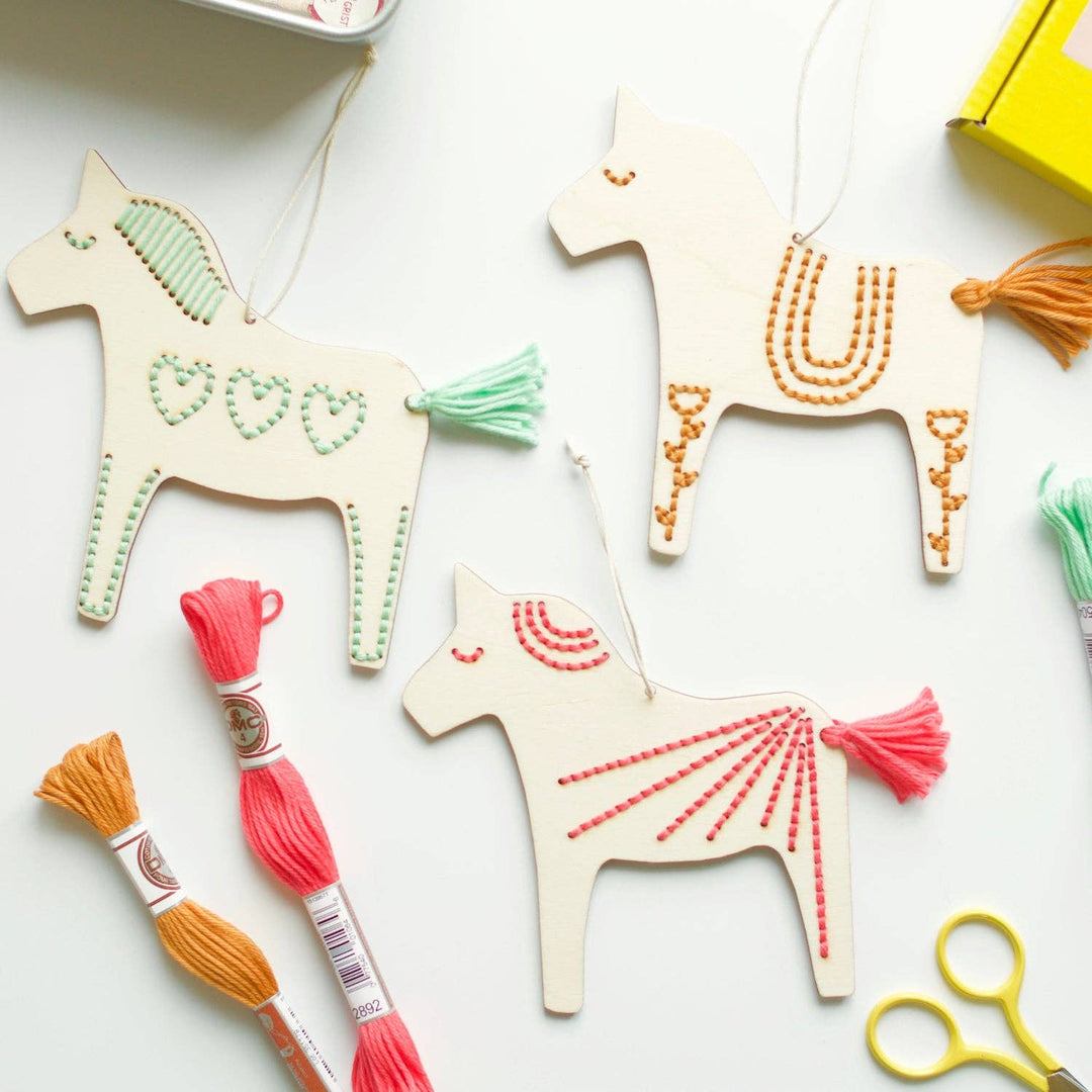 Dala Horses Embroidery Kit