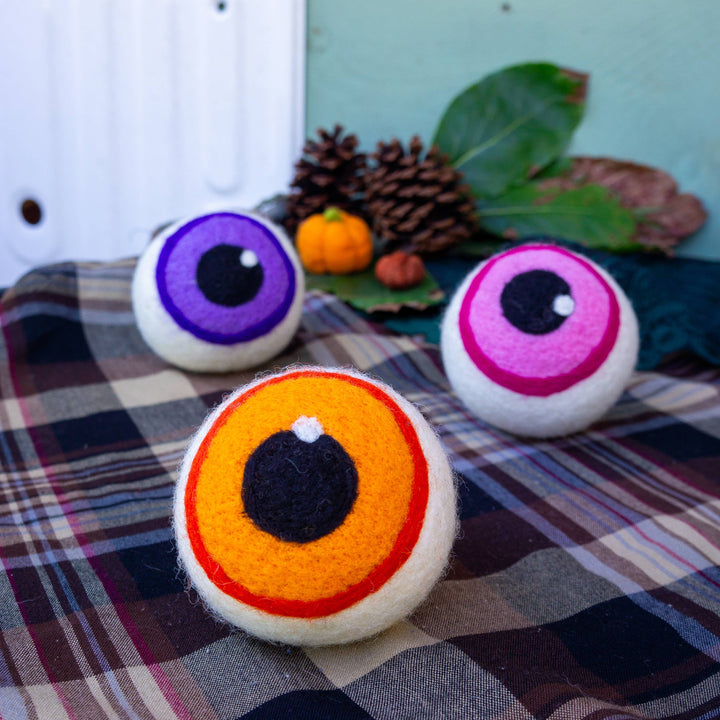 Pink Eerie Eyeballs (Eco Dryer Balls