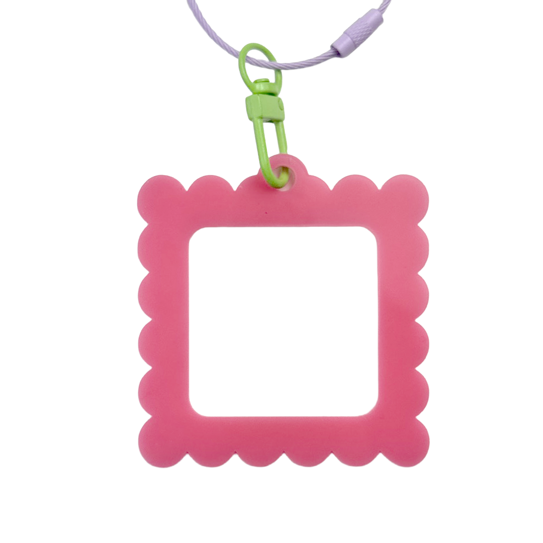 Bag Tag: Small Scallop Square