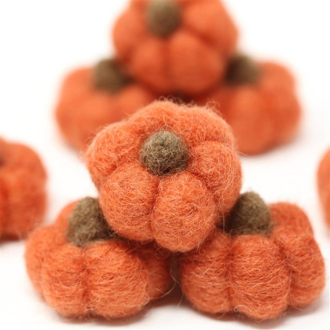 Mini Felt Pumpkins