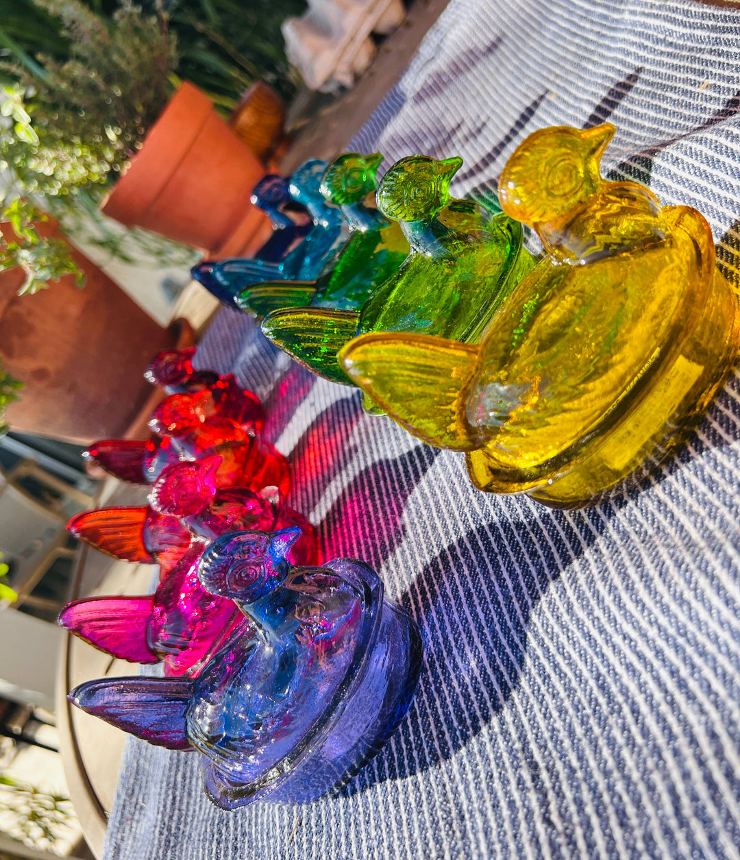 Nesting Hen Bowl - Fuschia