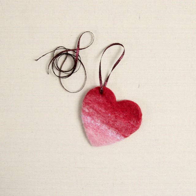 Heart Beginner Needle Felting Kit