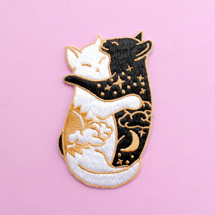 Day &amp; Night Hugging Cats Iron-on Patch