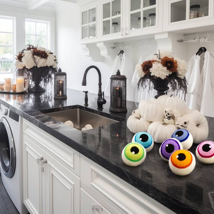 Pink Eerie Eyeballs (Eco Dryer Balls