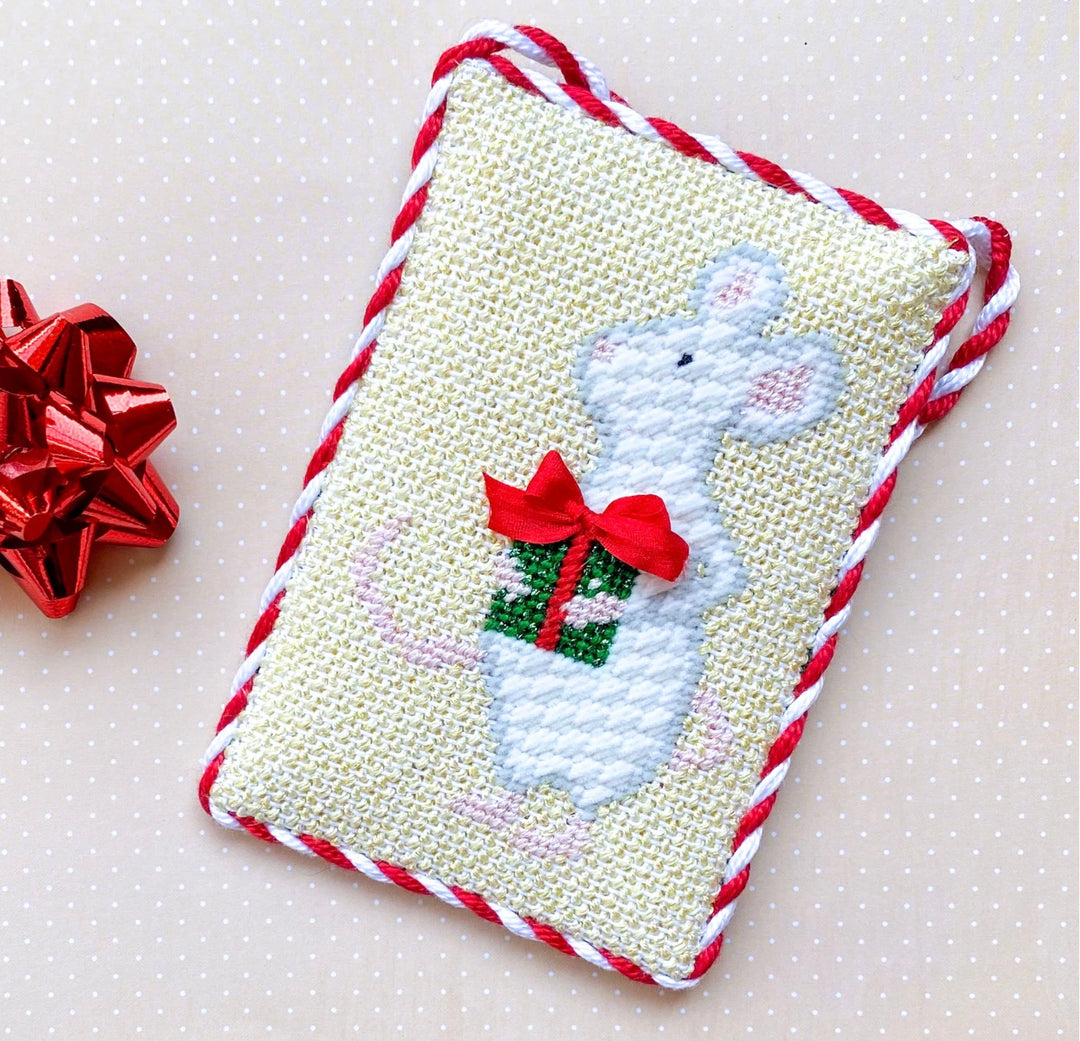 Mouse w/Green Present Needlepoint Canvas