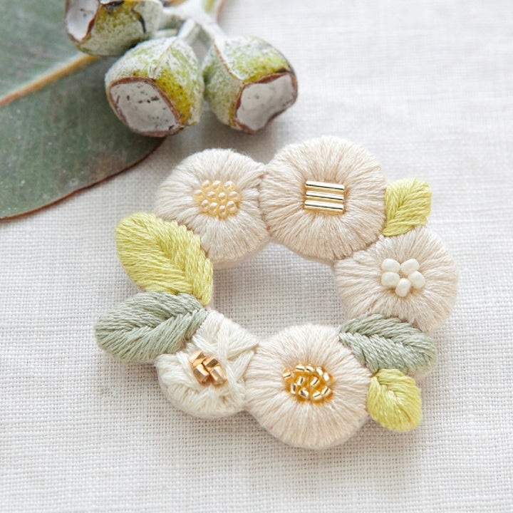 White Flower Wreath Brooch Kit