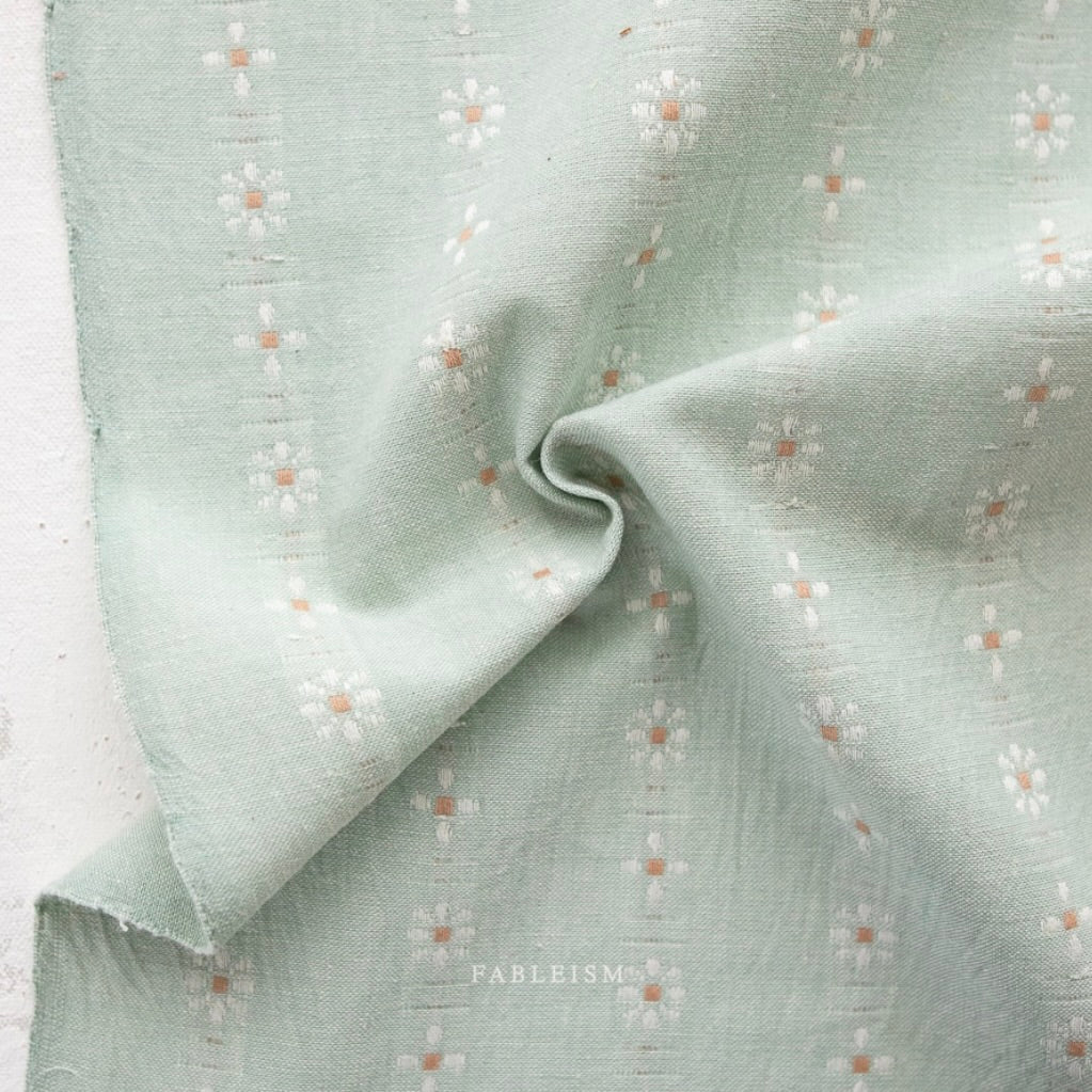 Forest Forage Daisies by the 1/4 Yard - Mint Julep