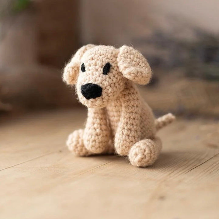 Mini Eleanor the Labrador Crochet Kit