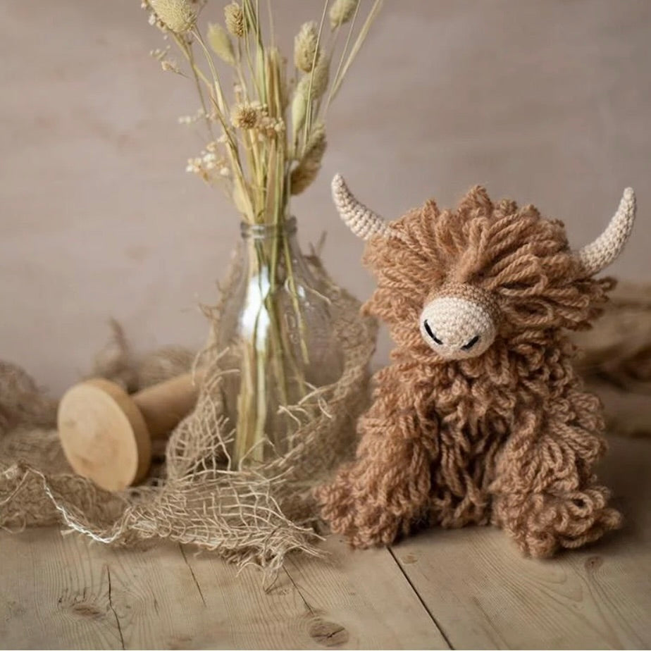 Morag the Highland Coo Crochet Kit