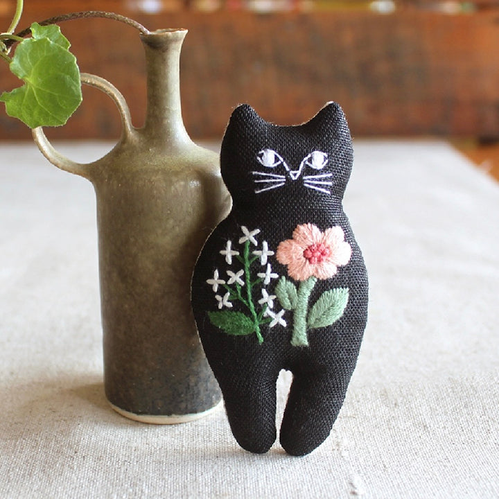 Nekogao Embroidery Kit - Black Cat