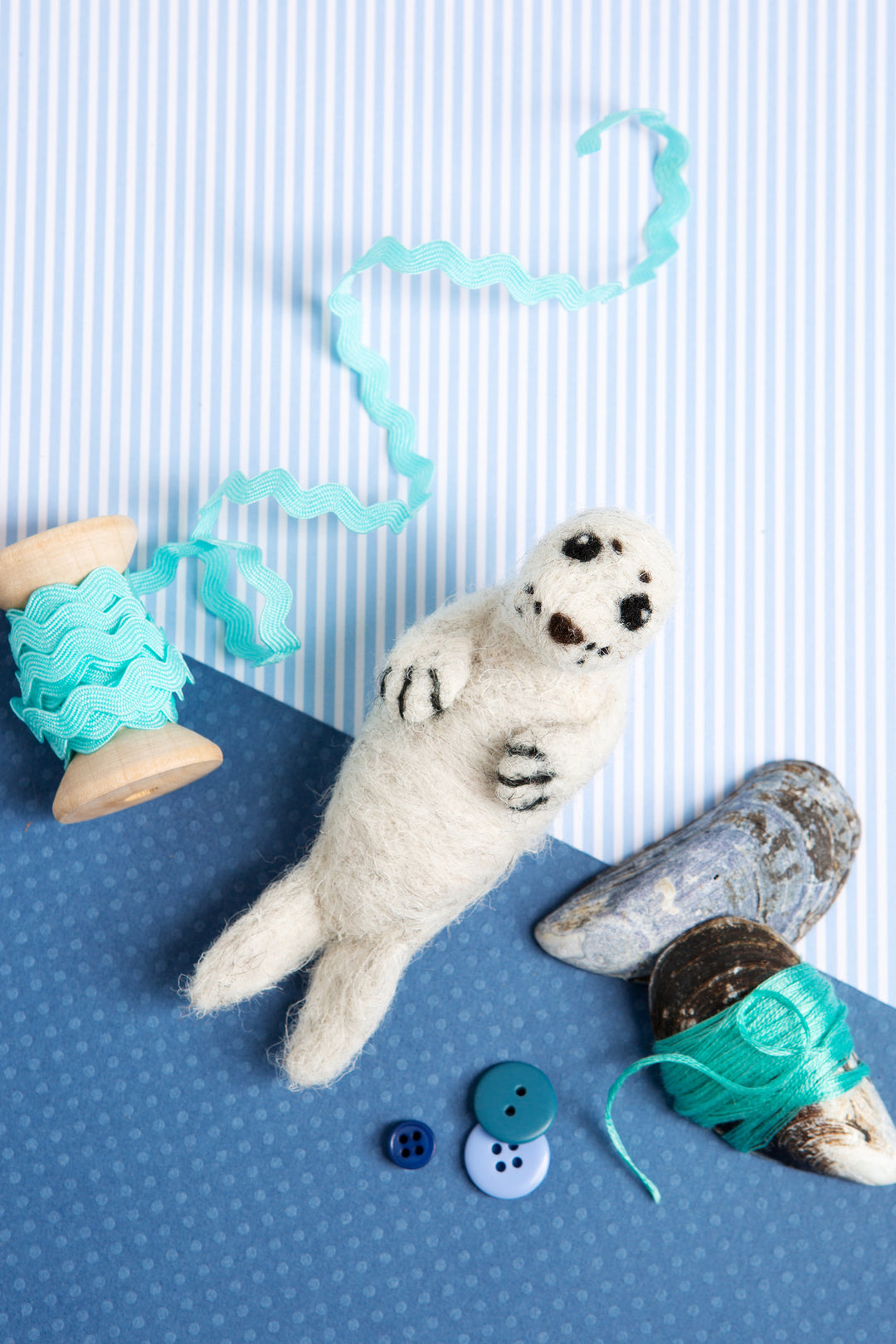 Seal Pup Mini Needle Felting Kit