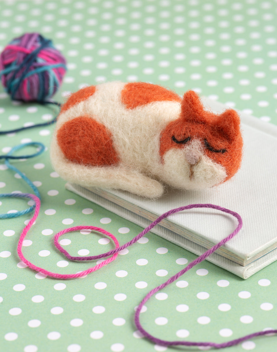 Cat Brooch Needle Felting Kit