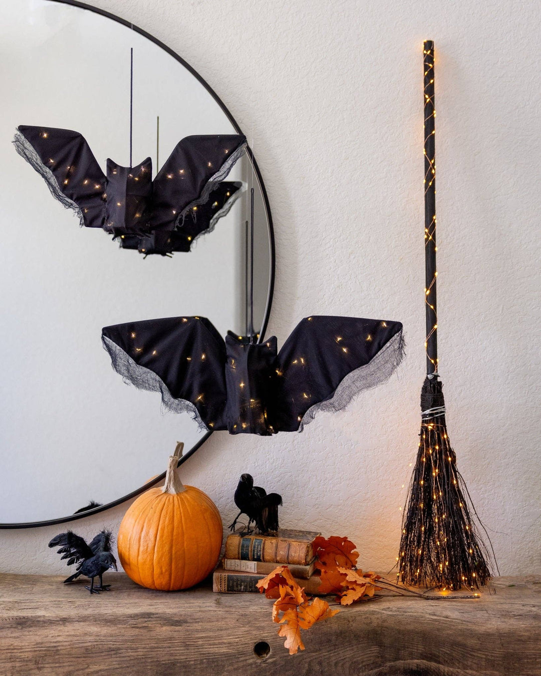 HAL1306 - Hanging Light up Fabric Bat Set