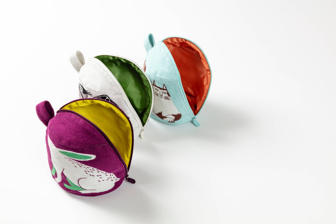 Gusseted Pouch – Rabbit