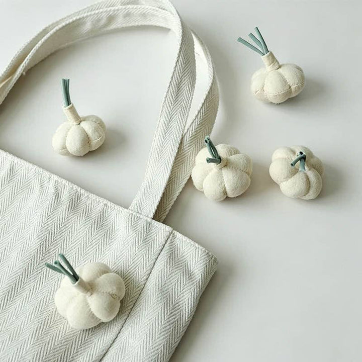 Refined Artistic Stuffed Fabric Garlic Daily Brooch