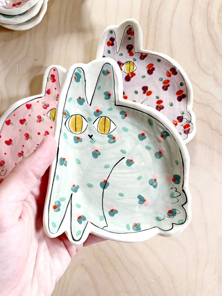 Adorable Sitting Bunny Plate