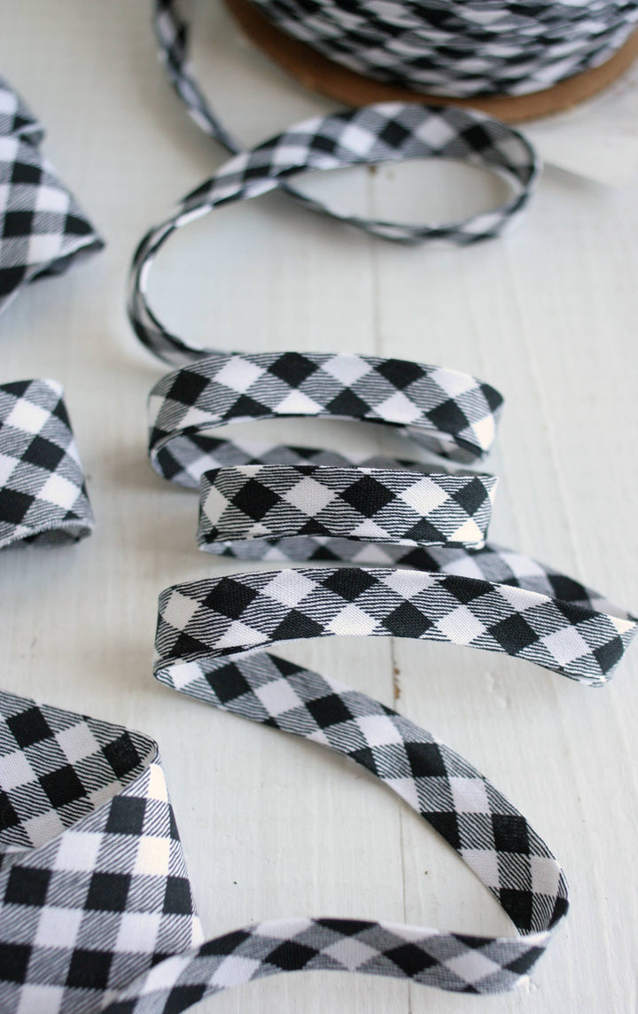 1/2" Double Fold Bias Binding - Black Gingham