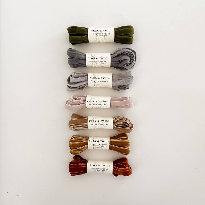 Holiday Wooly Wreath Ornament Kit