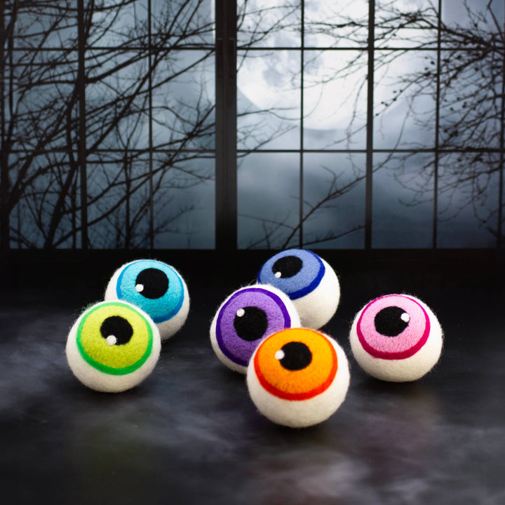 Pink Eerie Eyeballs (Eco Dryer Balls