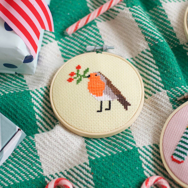 Robin & Berry Cross Stitch Kit