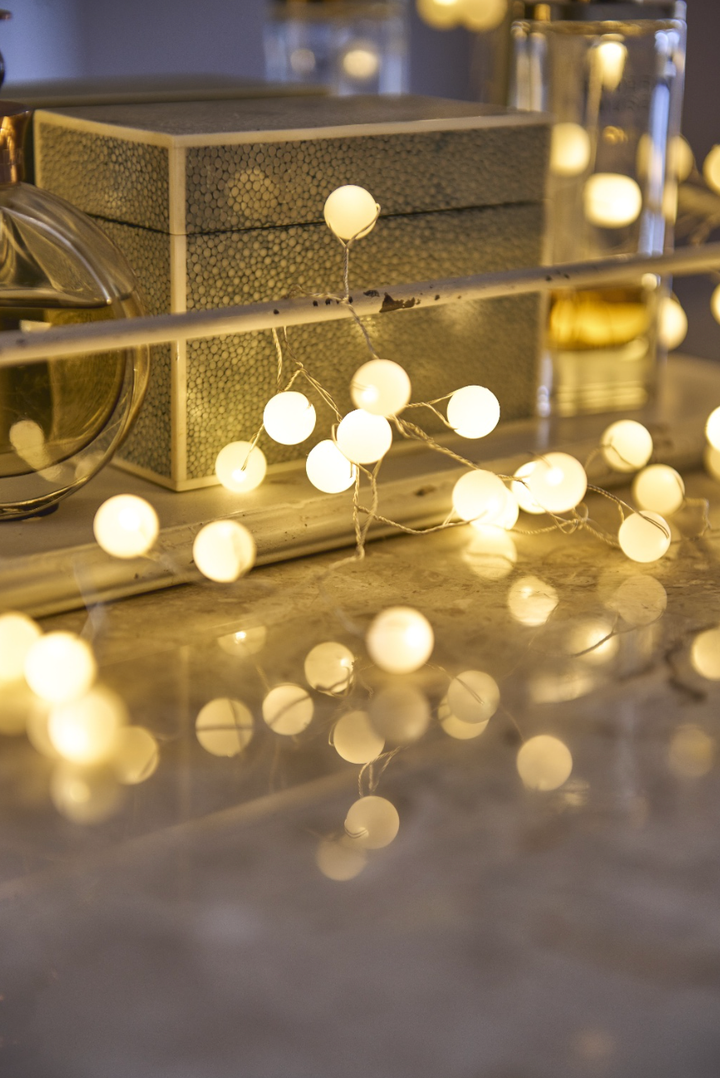 Snowberry Lights - Plug In