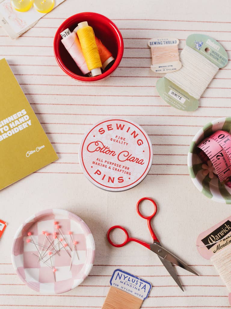 Retro Floral Sewing Pin Tin