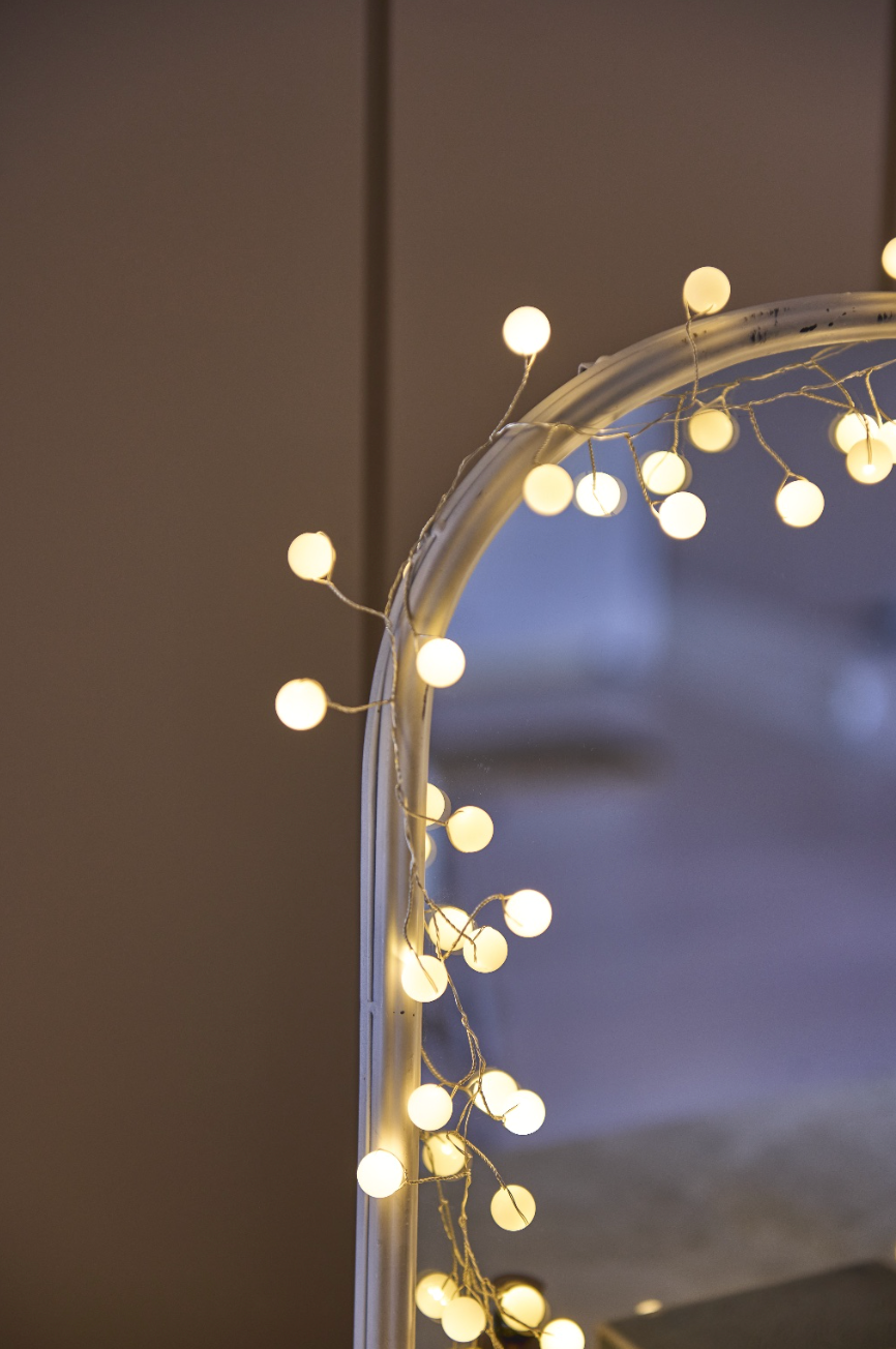 Snowberry Lights - Plug In