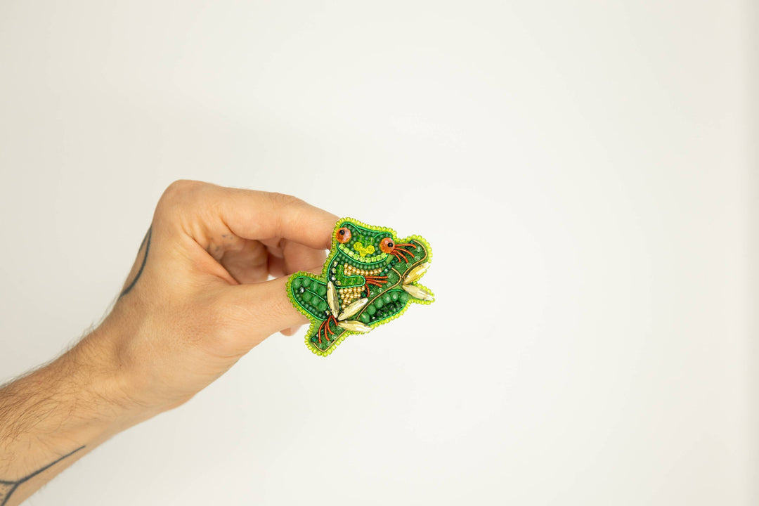 Bead Embroidery Kit: DIY Frog Brooch, Jewelry Making